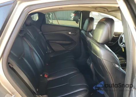 2015 Dodge Dart Limited z USA, uszkodzony, nr VIN 1C3CDFCB4FD111271